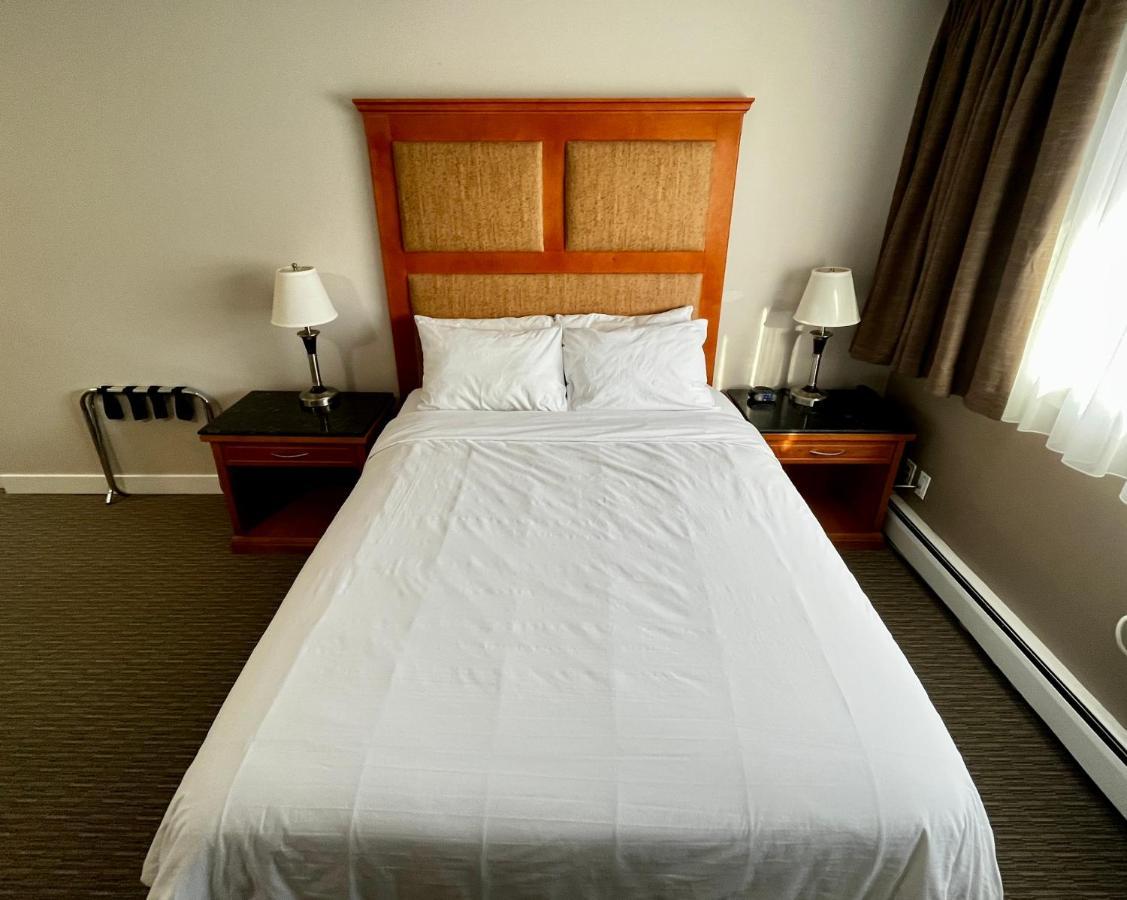 Anavada Inn & Suites - Принс Джордж Екстериор снимка